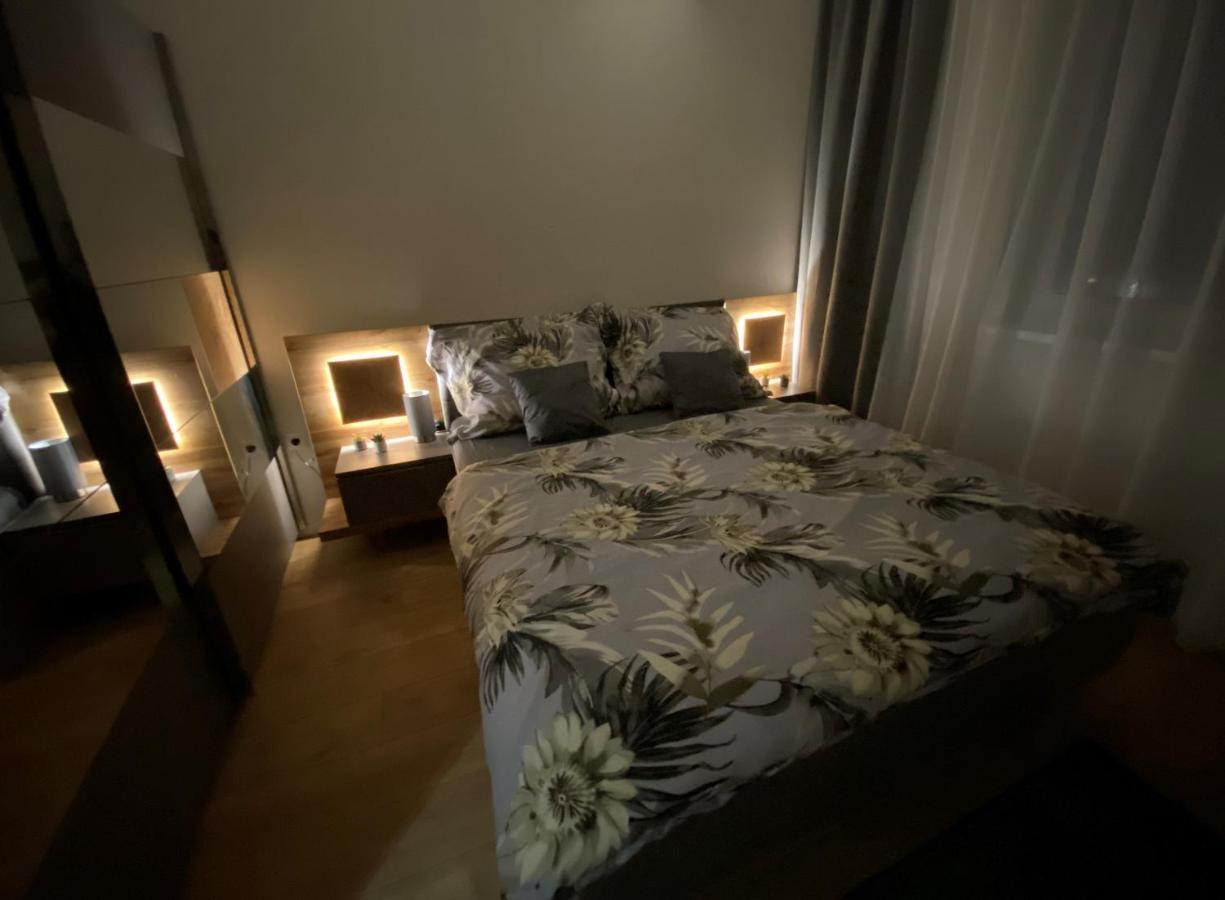 Apartment Mala Praha & Parking In The Garage Ζιλίνα Εξωτερικό φωτογραφία